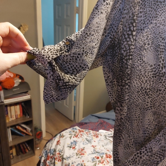 Sheer top - Picture 2 of 3